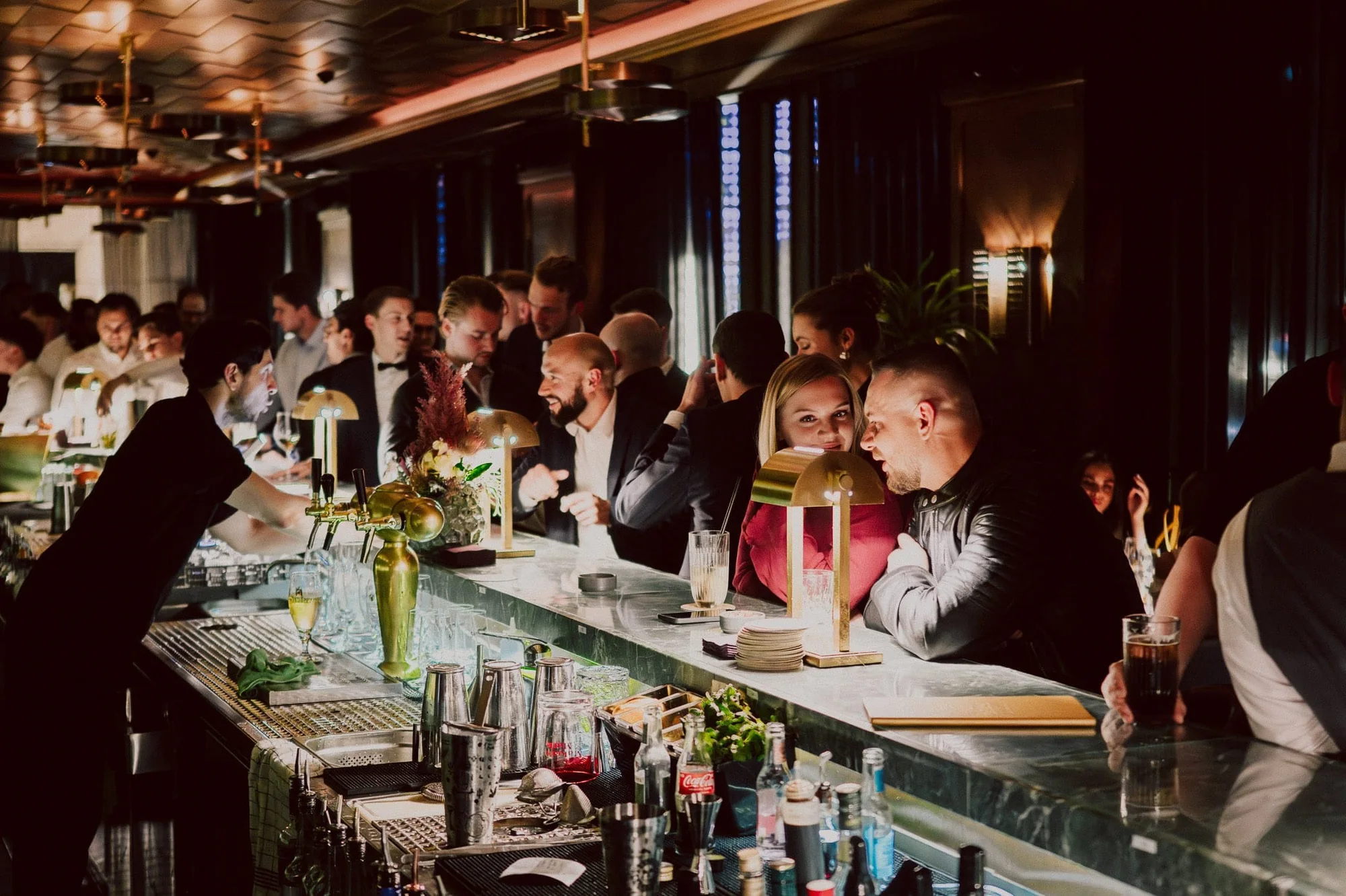 Lang Bar · Weekends 10